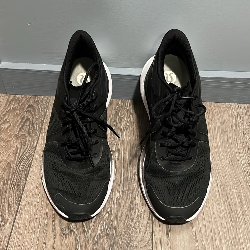Lululemon Blissful Running Shoe size 11 - Picture 11 of 16